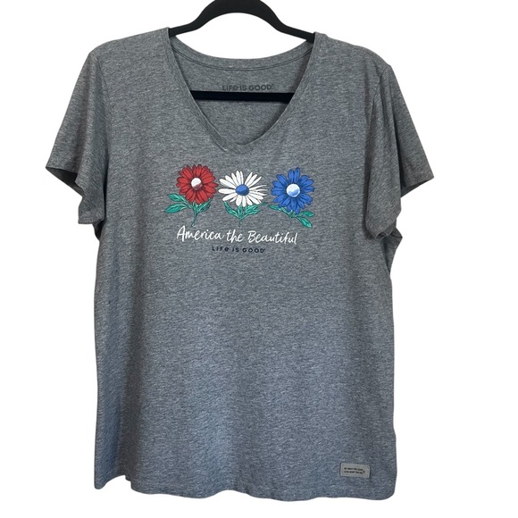 Life Is Good Crusher Lite V-Neck America The Beautiful TShirt Size Large - Picture 1 of 8